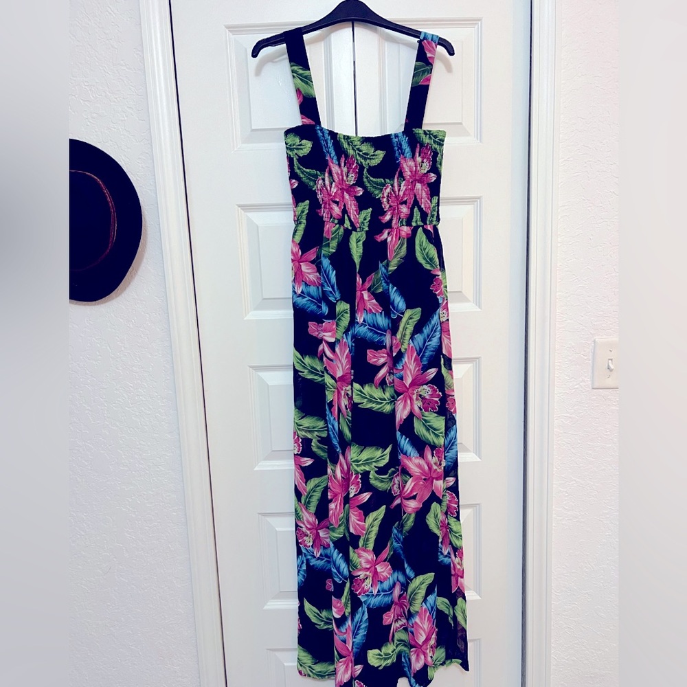 NWT!! Forever 21 Wide leg jumpsuit. Beachy vacation vibe